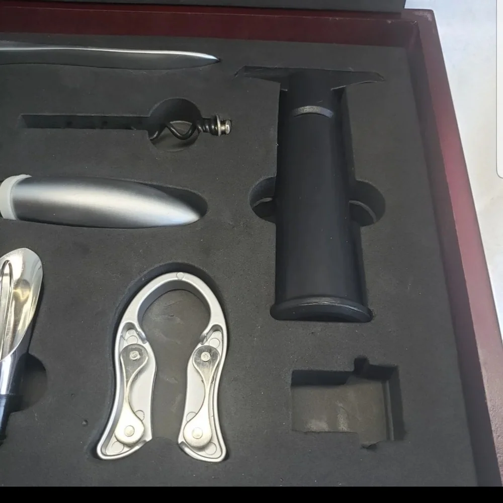 6 piece wine set